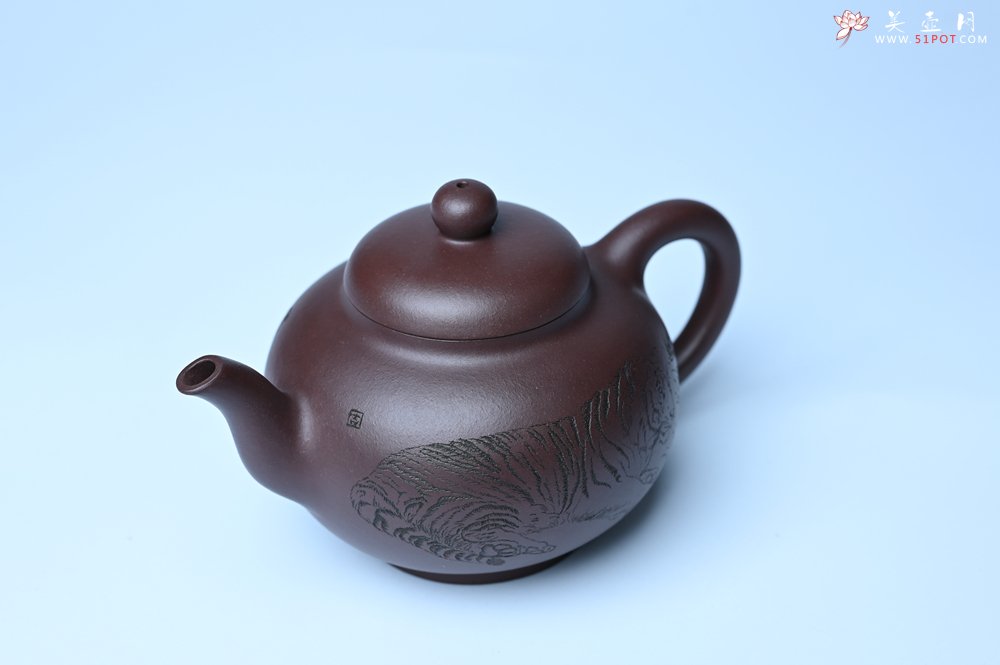 紫砂壶图片：油润黄龙山底槽青 全手工熹微壶 文气装饰 虎啸山林 期待与您结缘 - 全手工紫砂壶网