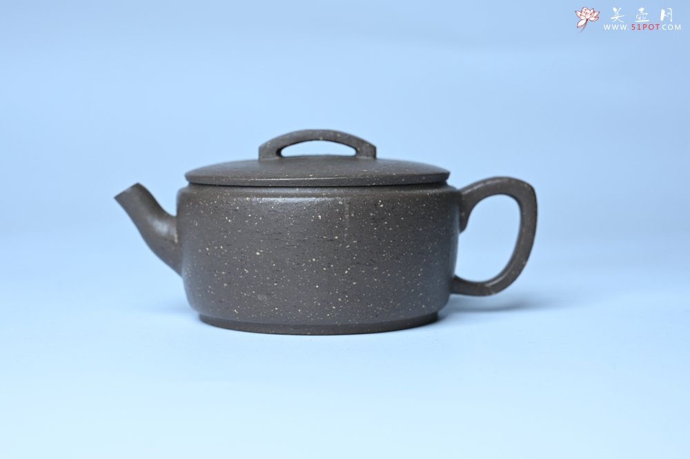 紫砂壶图片：美壶特惠 优质青灰段泥汉瓦壶 茶人醉爱 - 全手工紫砂壶网