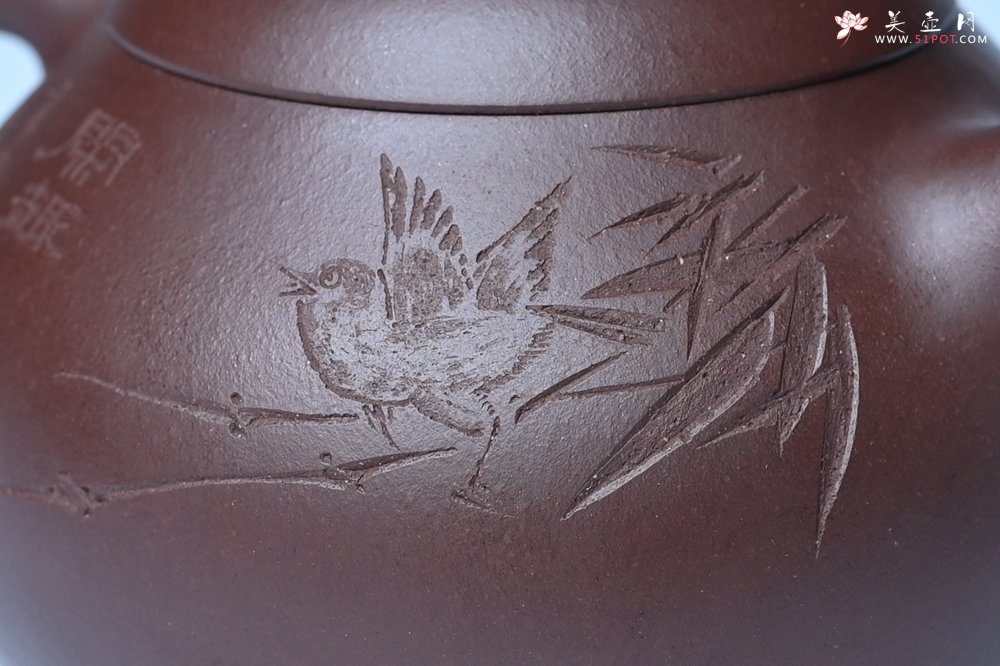 紫砂壶图片：油润底曹青 全手工文旦茶壶 细写茶经煮香雪 闲趣图 特文气 期待与亲结缘 - 全手工紫砂壶网