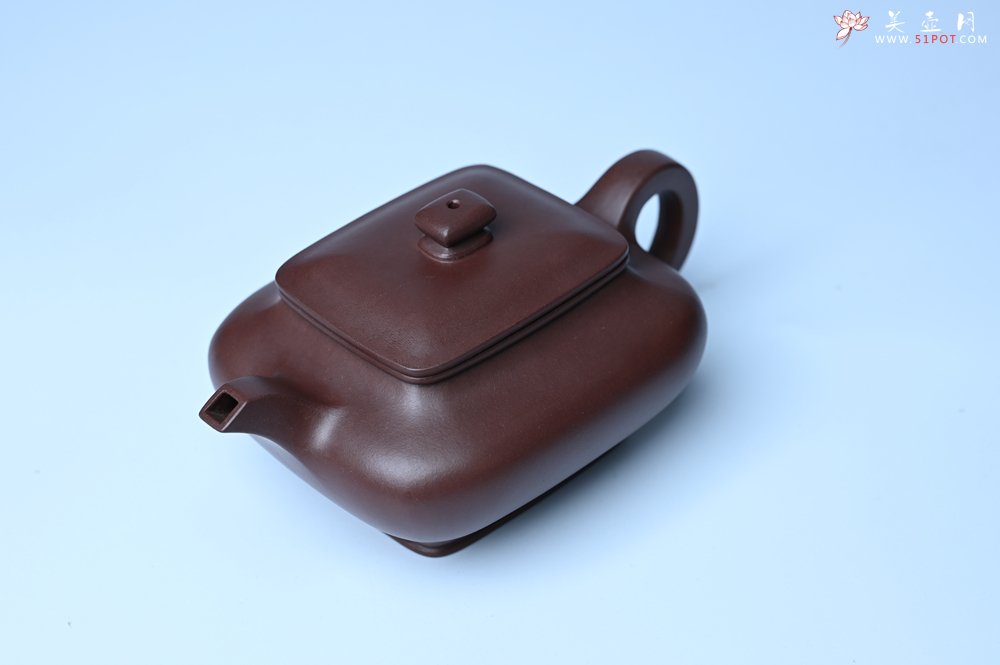 紫砂壶图片：油润老紫泥全手工精工小四方虚扁壶 - 全手工紫砂壶网