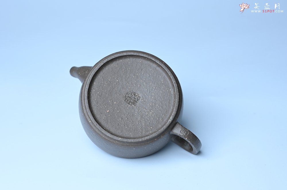 紫砂壶图片：美壶特惠 优质青灰段泥汉瓦壶 茶人醉爱 - 全手工紫砂壶网