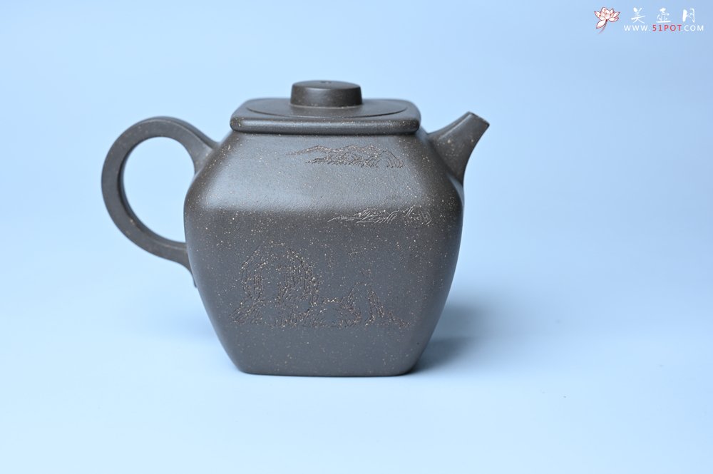 紫砂壶图片：美壶特惠 精致青灰段泥混方巨轮壶 茶壶 无事竹间坐 有情化外游 - 全手工紫砂壶网