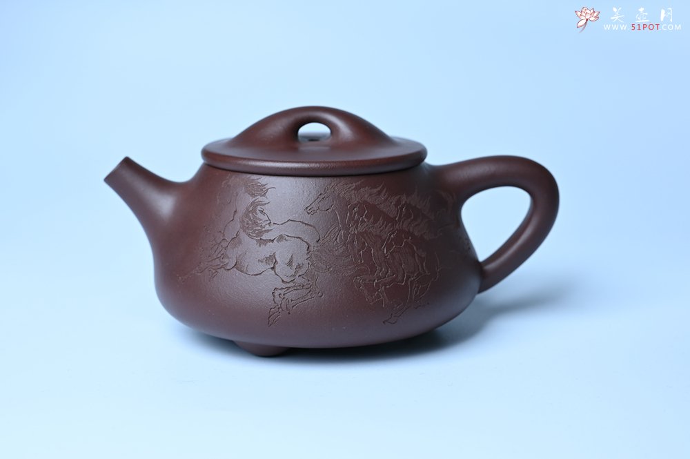 紫砂壶图片：实力派周斌 优质底槽青全手工精工满瓢壶  范小君徒杨志超装饰七骏图 - 全手工紫砂壶网