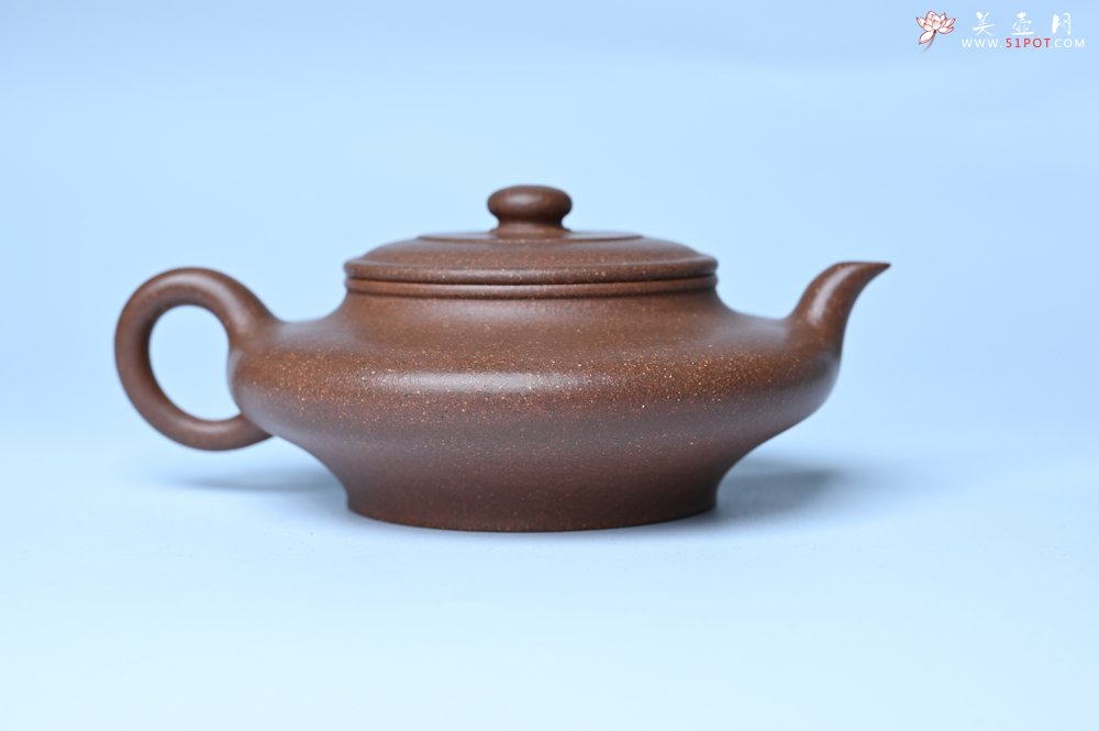 紫砂壶图片：潜力股周小培 特好文革老紫泥 全手工虚扁壶 难度大 好壶期待与您结缘 - 全手工紫砂壶网