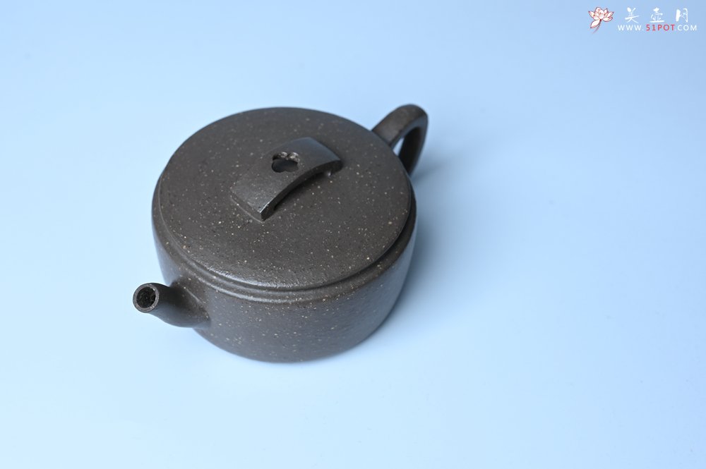 紫砂壶图片：美壶特惠 优质青灰段泥汉瓦壶 茶人醉爱 - 全手工紫砂壶网