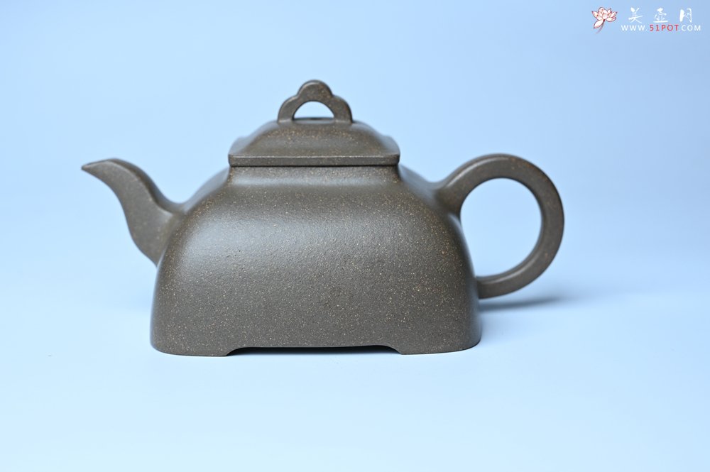 紫砂壶图片：实力派张海艳全手工蟹壳老青段泥精工弧菱壶 - 全手工紫砂壶网