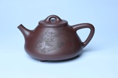 紫砂壶图片：特油润底曹青 全手工子冶石瓢 助工装饰菩萨坐骑瑞兽 - 全手工紫砂壶网