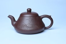 紫砂壶图片：潜力股周小培老师全手工底槽青缘德壶（借问酒家何处有）牧童遥指杏花村 期待与您结缘 - 全手工紫砂壶网