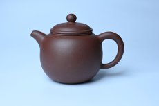 紫砂壶图片：毛国强入室弟子黄云初 特好老紫泥匏尊壶 名家何水法书法“坐忘” 刘世涛伯陶刻 - 全手工紫砂壶网