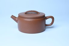 紫砂壶图片：美壶特惠紫砂壶手工手制降坡泥汉瓦壶 茶壶 茶具 单壶 - 全手工紫砂壶网