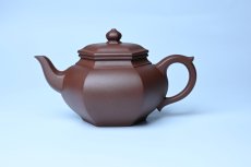 紫砂壶图片：实力派张海艳全手工六方笑樱壶 做工灰常精致 气韵流畅 - 全手工紫砂壶网