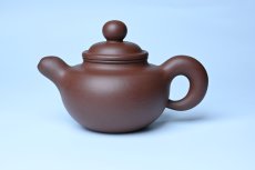 紫砂壶图片：美壶特惠 黑星红拼紫泥（家藏限量）道洪圆珠壶 - 全手工紫砂壶网