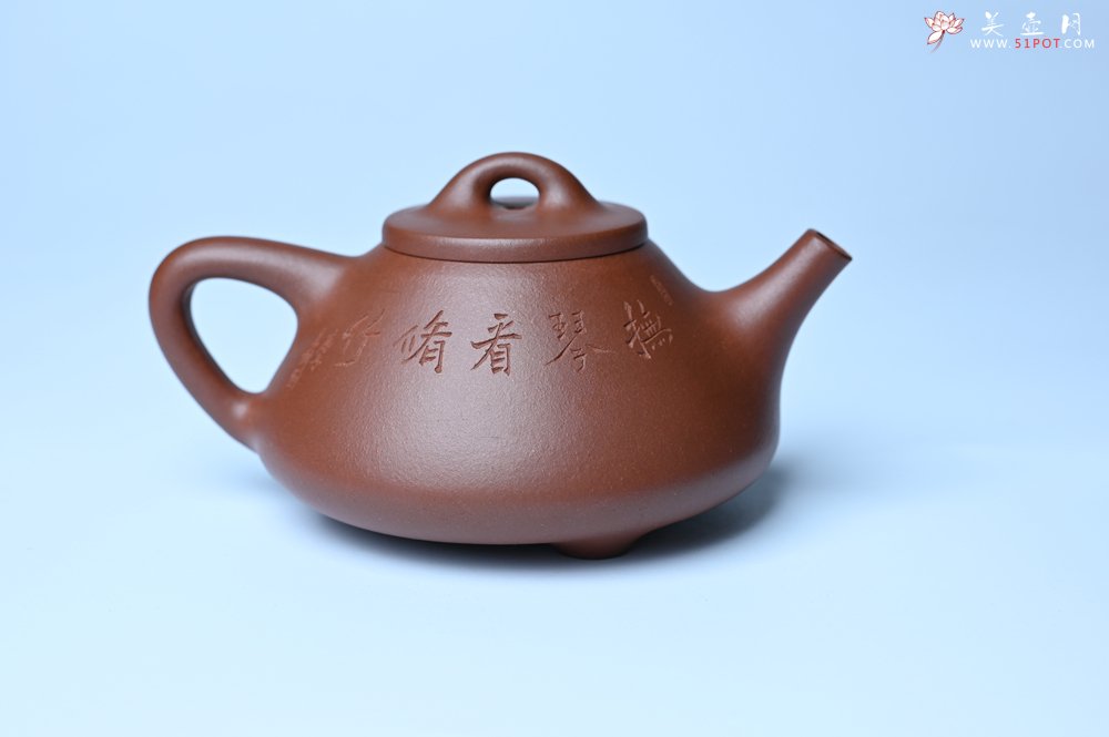 紫砂壶图片：特好底曹青 全手工小子冶石瓢 抚琴看修竹 装饰特文气 期待与亲结缘 - 全手工紫砂壶网