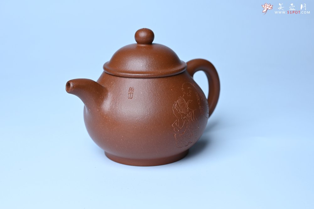 紫砂壶图片：美壶特惠 王老师 全手工红降坡泥潘壶 国助工 易轩 范小君徒杨志超老师刻绘 装饰小富贵特文气 - 全手工紫砂壶网