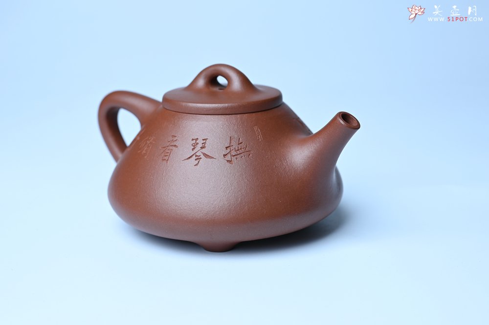 紫砂壶图片：特好底曹青 全手工小子冶石瓢 抚琴看修竹 装饰特文气 期待与亲结缘 - 全手工紫砂壶网