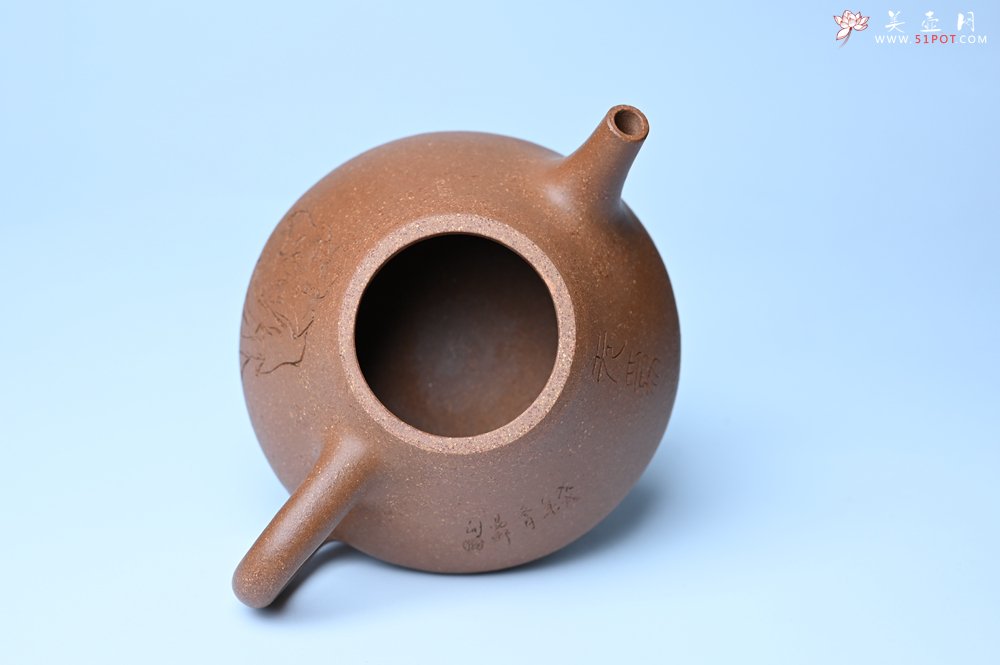 紫砂壶图片：油润五彩段泥 全手工薄胎子冶石瓢 难度大 骨肉匀挺 文气装饰罗汉图 无为 - 全手工紫砂壶网