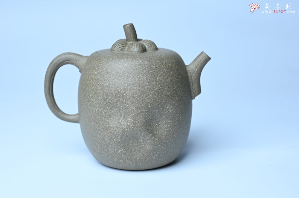 紫砂壶图片：美壶特惠 精致薄胎青段泥瓜菱壶 质量仅84g 茶人醉爱 - 全手工紫砂壶网