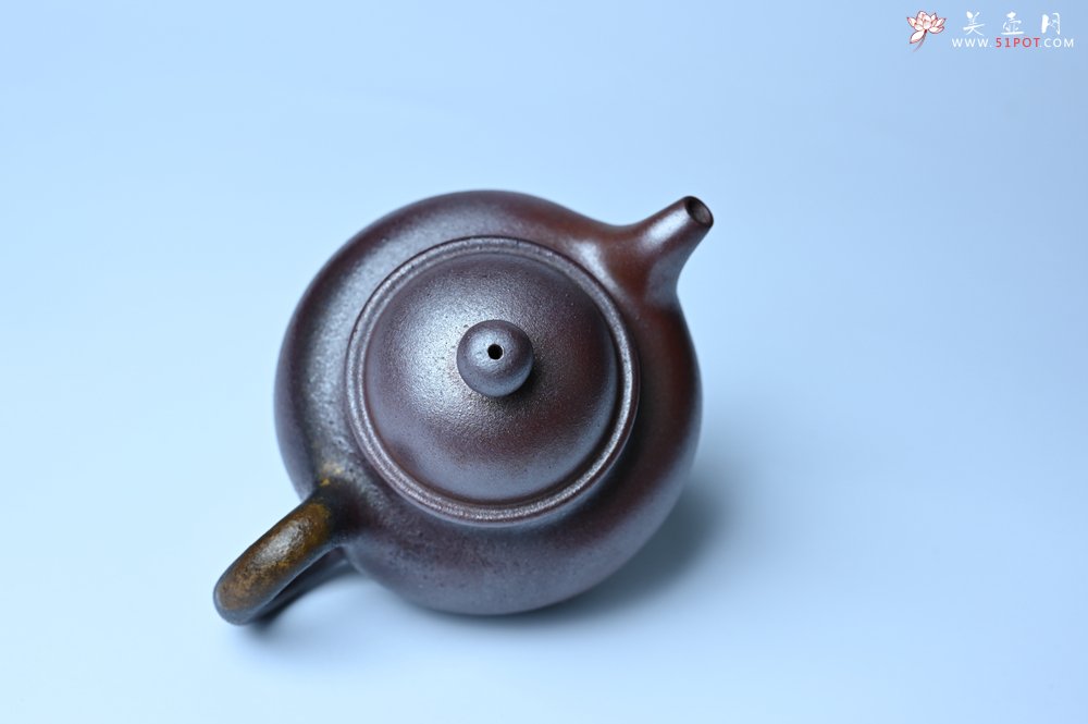 紫砂壶图片：美壶特惠 精致柴烧青灰泥掇球壶 茶人醉爱 - 全手工紫砂壶网