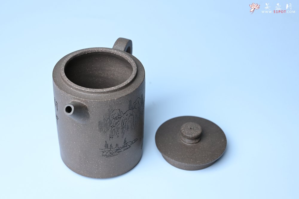 紫砂壶图片：美壶特惠 蠡墅大水潭深井老天青泥 精致圆础壶 装饰山水 茶人醉爱 - 全手工紫砂壶网