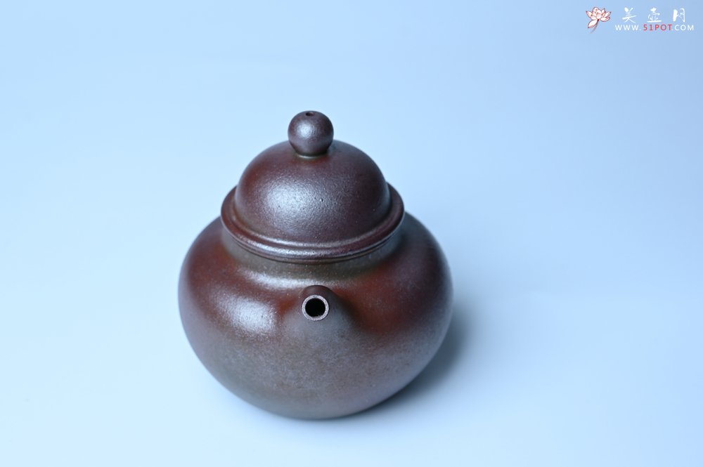 紫砂壶图片：美壶特惠 精致柴烧青灰泥掇球壶 茶人醉爱 - 全手工紫砂壶网