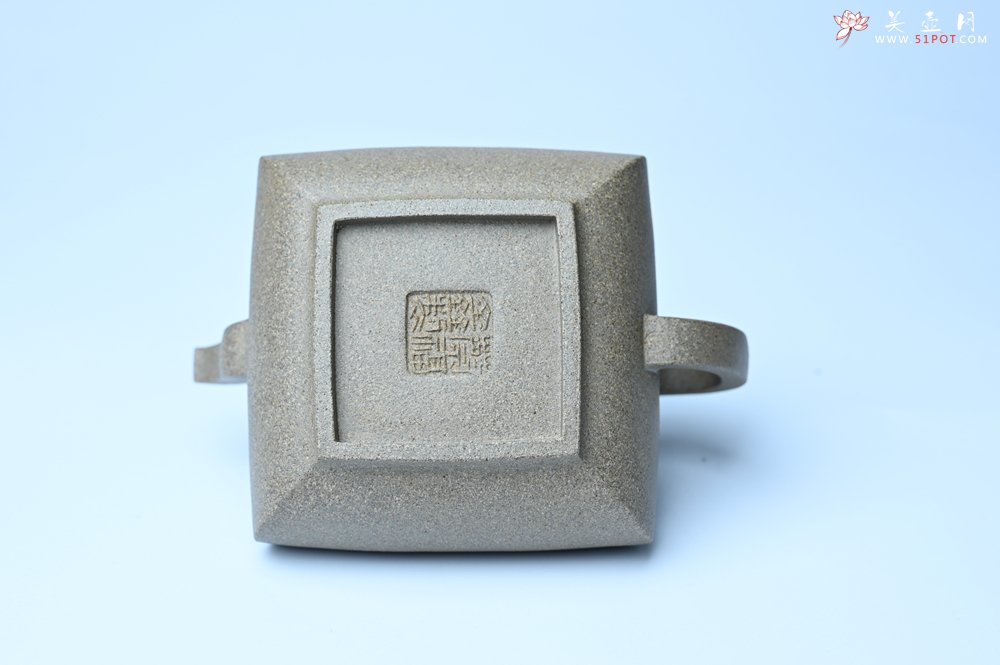 紫砂壶图片：美壶中秋国庆特惠 精工老段泥四方君德公道壶 独孔 茶人醉爱 - 全手工紫砂壶网