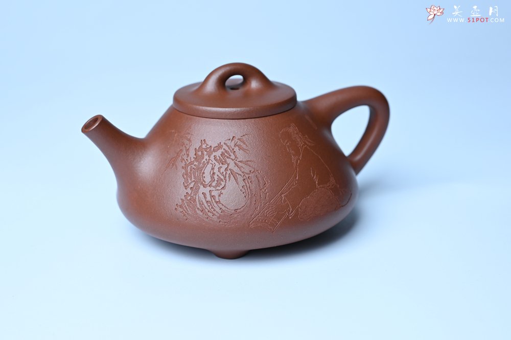 紫砂壶图片：特好底曹青 全手工小子冶石瓢 抚琴看修竹 装饰特文气 期待与亲结缘 - 全手工紫砂壶网