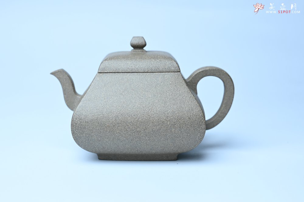 紫砂壶图片：美壶中秋国庆特惠 精工老段泥四方君德公道壶 独孔 茶人醉爱 - 全手工紫砂壶网