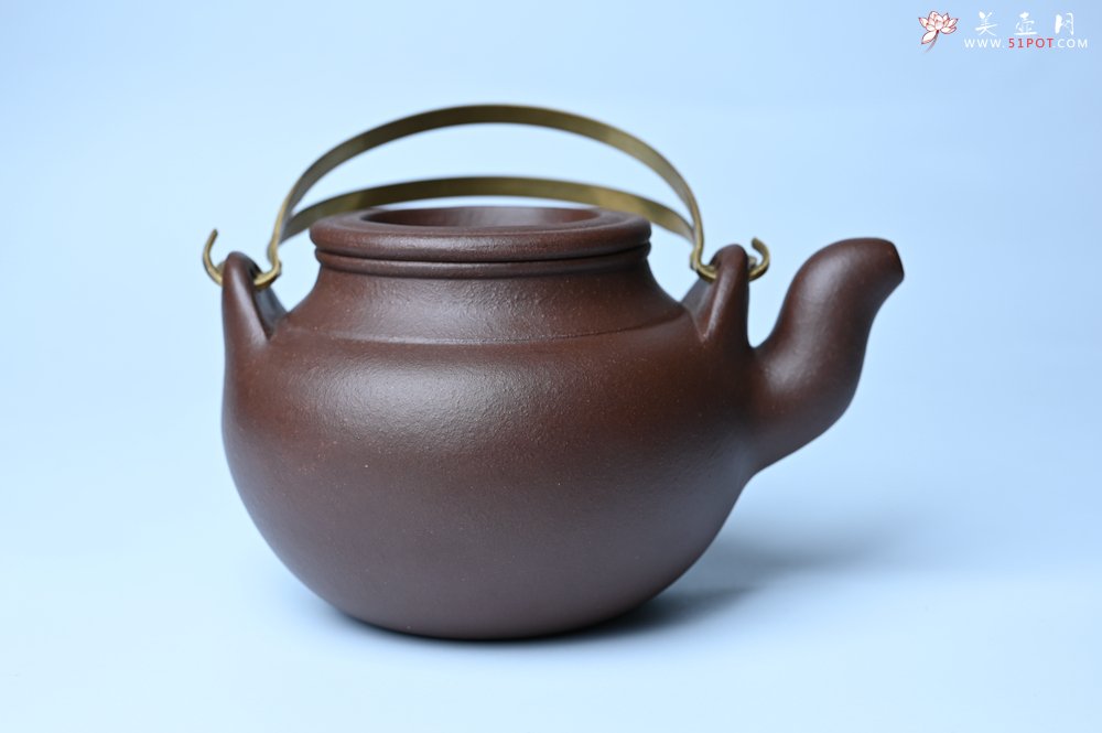 紫砂壶图片：美壶特惠 手工手制精致老紫泥提梁壶 茶人醉爱 - 全手工紫砂壶网