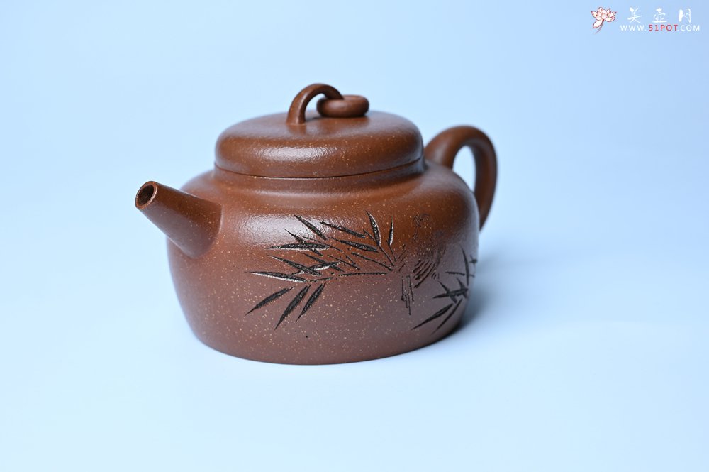 紫砂壶图片：美壶特惠 养过油润降坡泥圈钮德中壶 茶人醉爱 - 全手工紫砂壶网