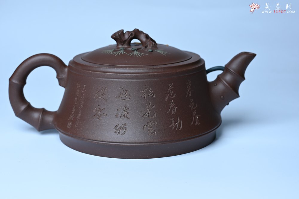 紫砂壶图片：美壶年底特惠 精品松竹梅紫砂壶 清虚静泰 暮色苍茫看劲松 乱云飞渡仍从容 - 全手工紫砂壶网