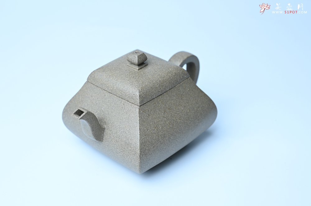 紫砂壶图片：美壶中秋国庆特惠 精工老段泥四方君德公道壶 独孔 茶人醉爱 - 全手工紫砂壶网