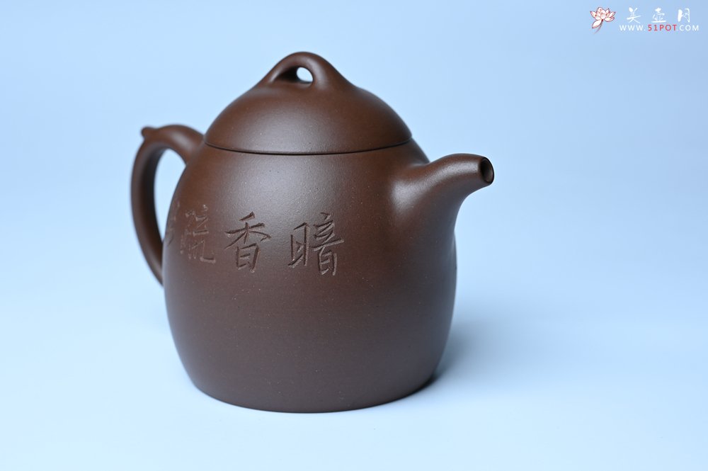 紫砂壶图片：美壶福利特惠 精致特好老紫泥秦权壶 刻梅花 特文气 - 全手工紫砂壶网