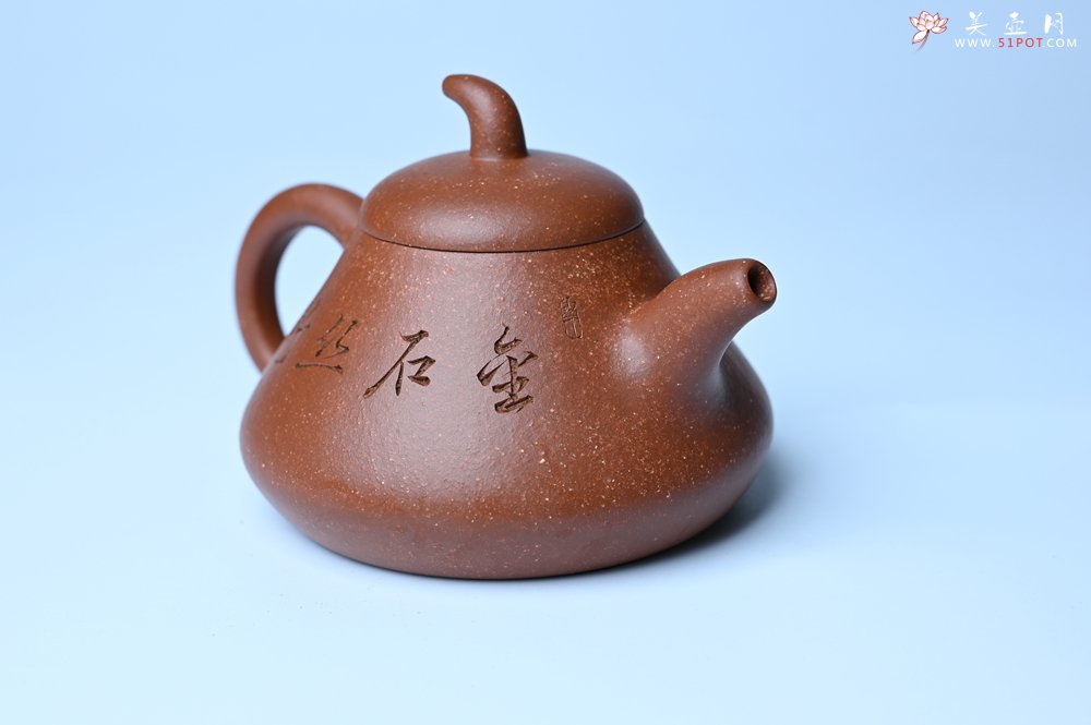 紫砂壶图片：美壶特惠 潜力股王老师 全手工拍打成型茄瓢壶 装饰居不可无竹 特文气 - 全手工紫砂壶网