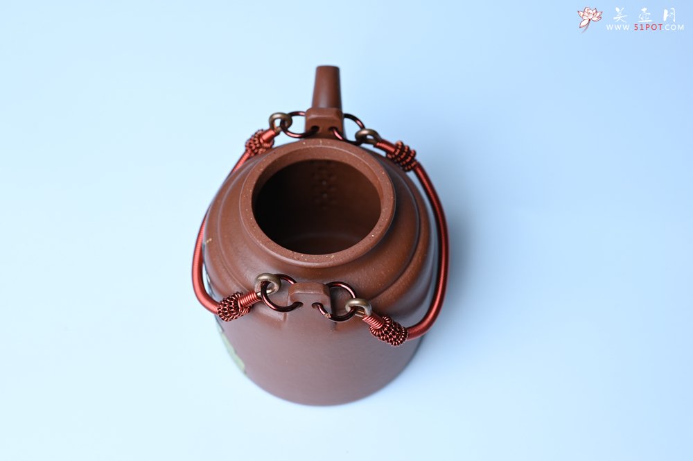 紫砂壶图片：美壶特惠 特好红皮龙精工洋桶壶 茶人醉爱 - 全手工紫砂壶网