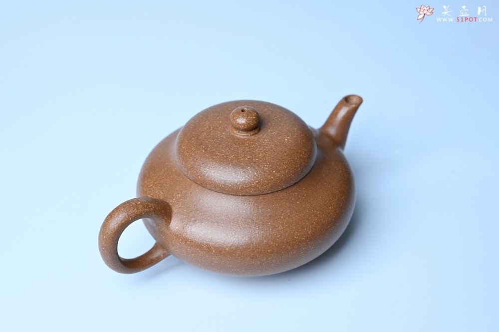 紫砂壶图片：美壶特惠 特好老段泥精致合欢壶 茶人醉爱 - 全手工紫砂壶网