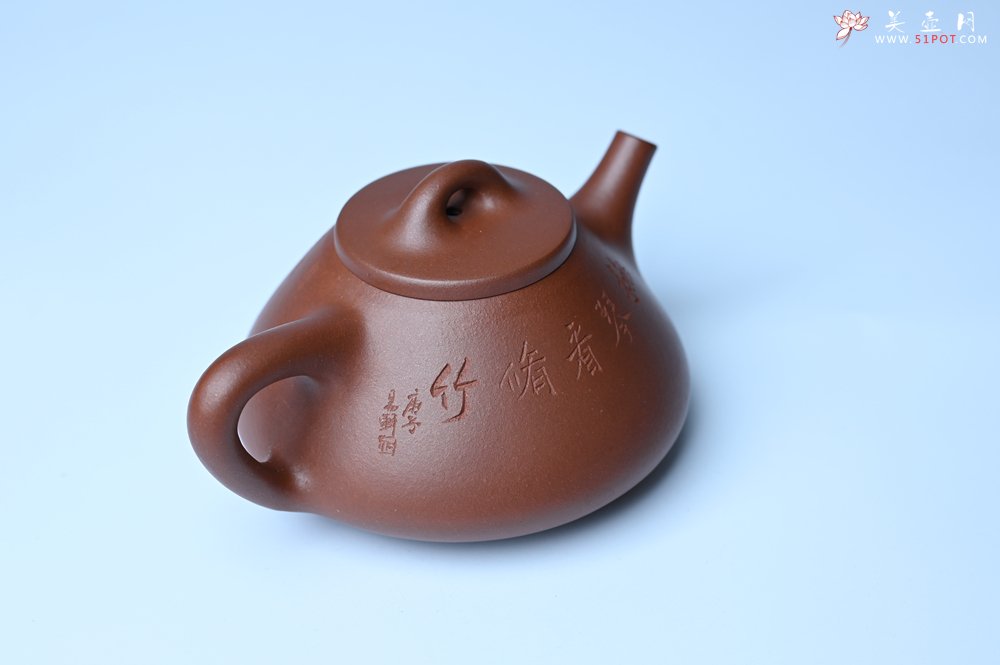 紫砂壶图片：特好底曹青 全手工小子冶石瓢 抚琴看修竹 装饰特文气 期待与亲结缘 - 全手工紫砂壶网