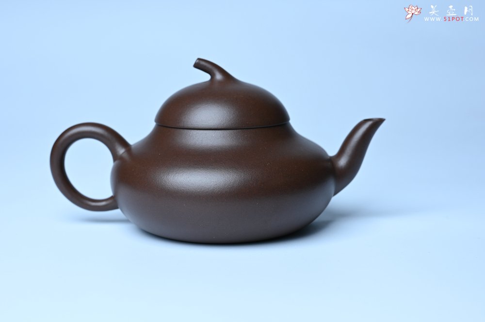 紫砂壶图片：美壶特惠 特好老紫泥茄段梨形壶 茶人醉爱 - 全手工紫砂壶网