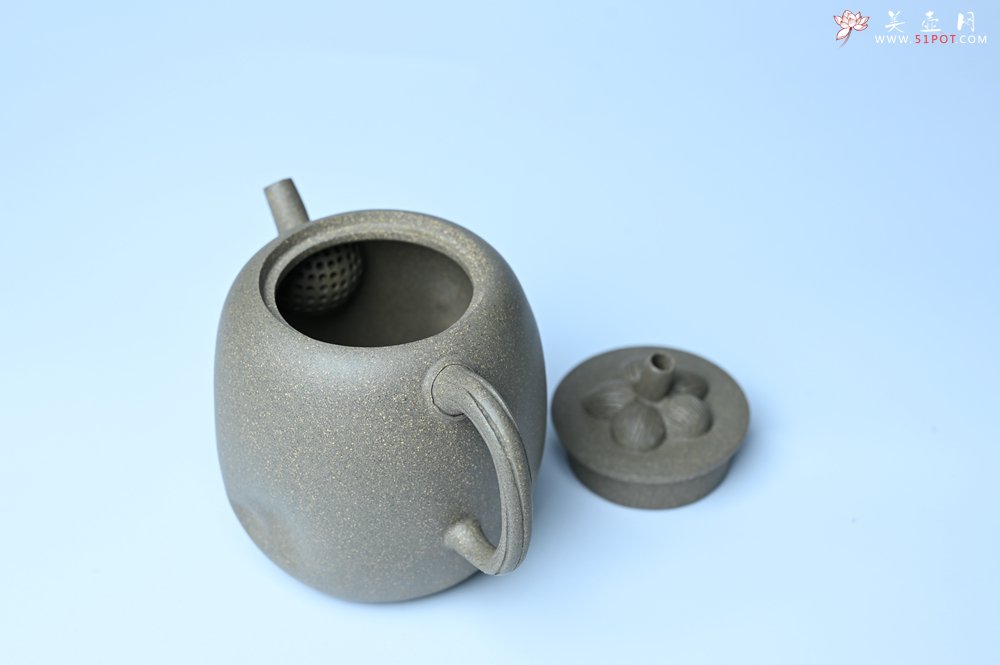 紫砂壶图片：美壶特惠 精致薄胎青段泥瓜菱壶 质量仅84g 茶人醉爱 - 全手工紫砂壶网