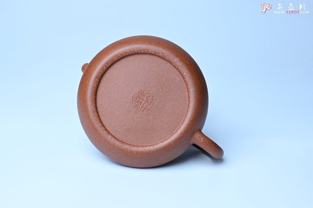 紫砂壶图片：美壶特惠 潜力股王老师 全手工拍打成型茄瓢壶 装饰居不可无竹 特文气 - 全手工紫砂壶网