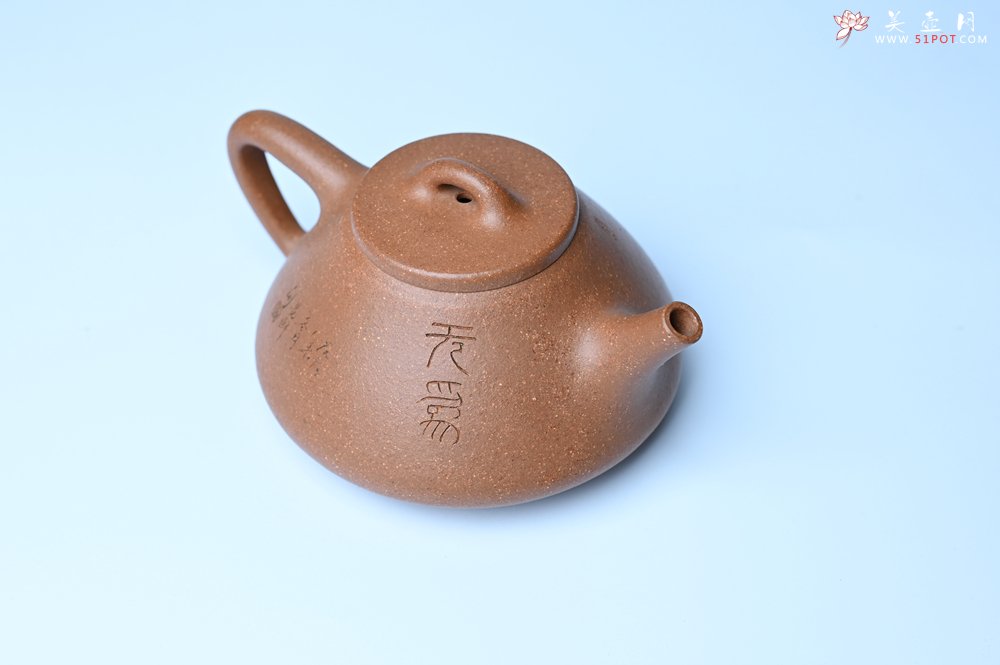 紫砂壶图片：油润五彩段泥 全手工薄胎子冶石瓢 难度大 骨肉匀挺 文气装饰罗汉图 无为 - 全手工紫砂壶网