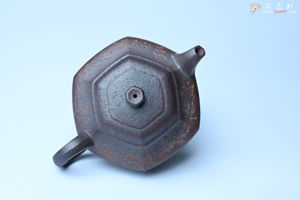 紫砂壶图片：美壶特惠 柴烧六方虚扁紫砂壶 茶人醉爱 - 全手工紫砂壶网