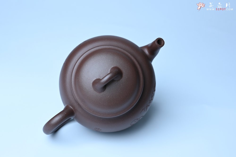 紫砂壶图片：美壶特惠 优质紫泥精致三足鼎壶 品茶论道 - 全手工紫砂壶网