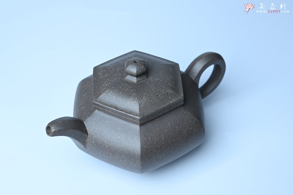 紫砂壶图片：实力派张海艳全手工油润青灰段泥藏六方壶 线面挺快 大气 - 全手工紫砂壶网