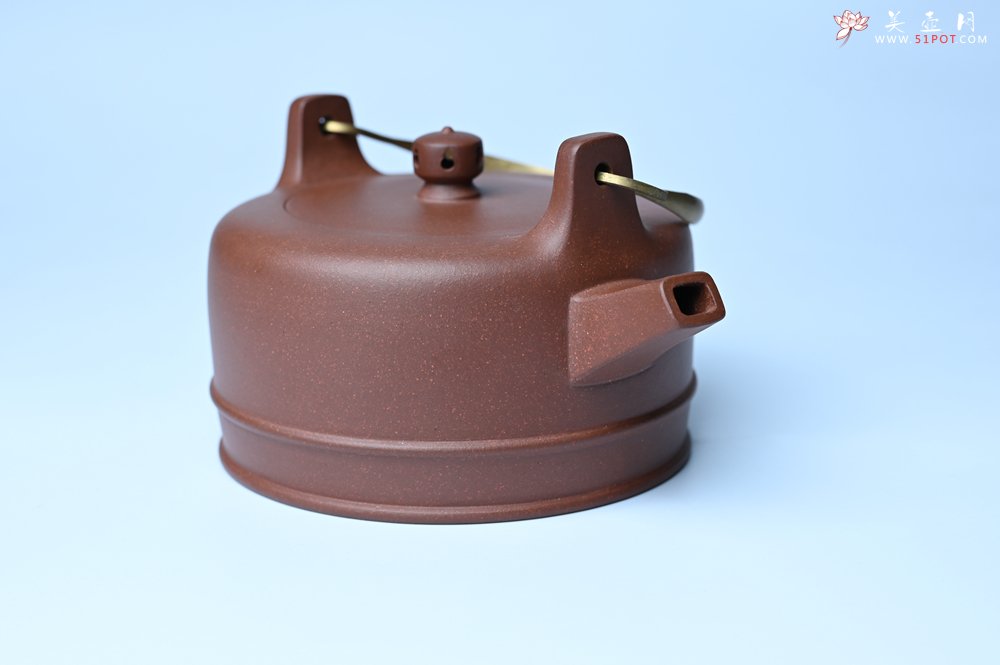 紫砂壶图片：美壶特惠 手工手制精致紫泥提梁壶 茶人醉爱 - 全手工紫砂壶网