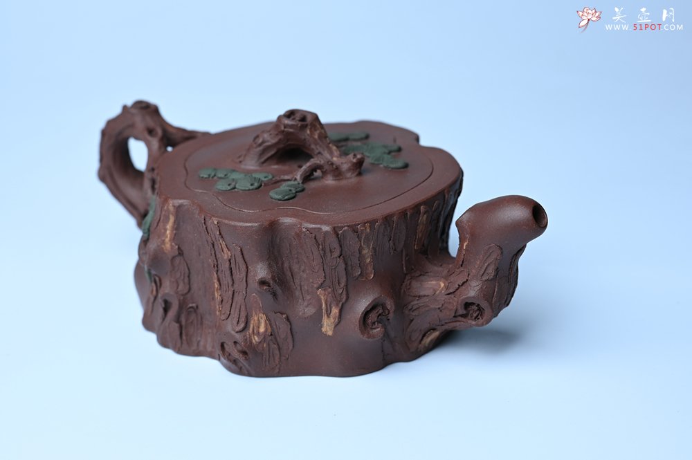 紫砂壶图片：实力派国工奚亮 全手工双色松桩壶 此壶灵动刻画描绘松桩之形 - 全手工紫砂壶网