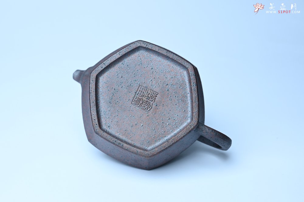 紫砂壶图片：美壶特惠 柴烧六方虚扁紫砂壶 茶人醉爱 - 全手工紫砂壶网