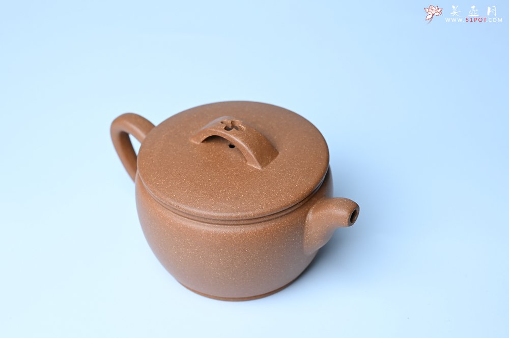 紫砂壶图片：美壶特惠 精致黄降坡泥汉瓦壶 茶人醉爱 - 全手工紫砂壶网
