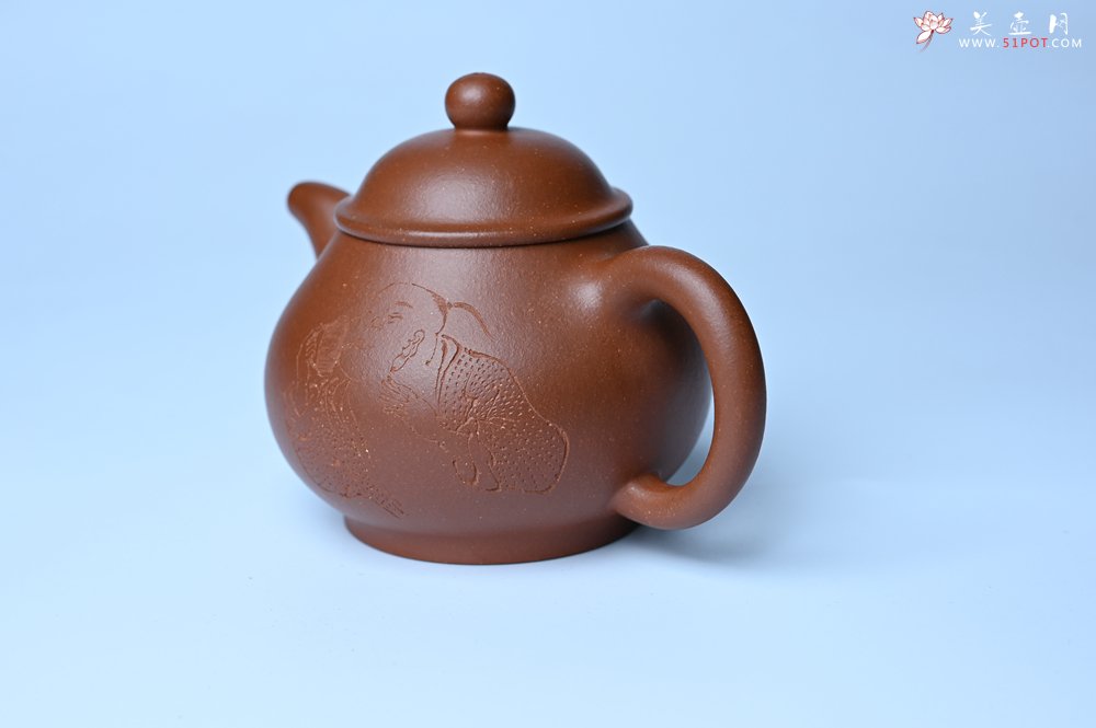 紫砂壶图片：美壶特惠 王老师 全手工红降坡泥潘壶 国助工 易轩 范小君徒杨志超老师刻绘 装饰小富贵特文气 - 全手工紫砂壶网