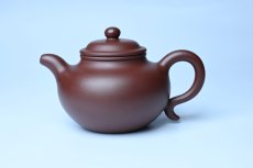 紫砂壶图片：潜力股周小培老师 4号井深井红皮龙 超精致全手工莲子茶壶 - 全手工紫砂壶网