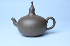 紫砂壶图片：美壶特惠 精致青段大肚茄子壶 茶人醉爱 - 全手工紫砂壶网